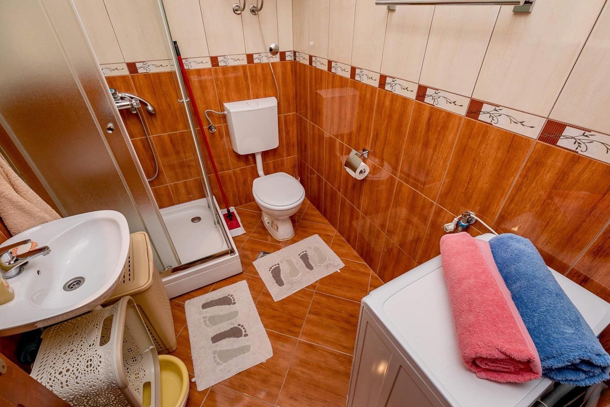 Apartments Gudelj Kamenari Luaran gambar